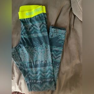 Nike pro dri fit leggings